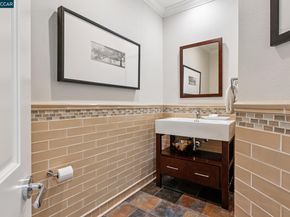 3238 Greenhills Drive, Lafayette CA 94549