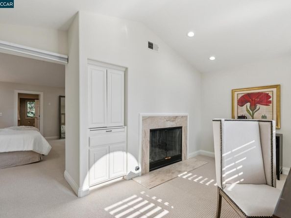 3238 Greenhills Drive, Lafayette CA 94549