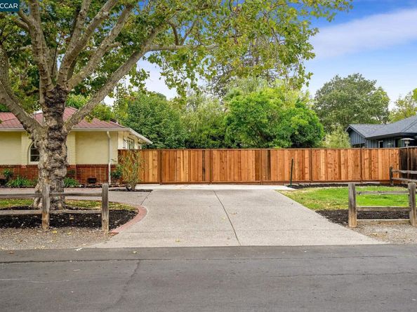 3523 Freeman Rd, Lafayette CA 94595