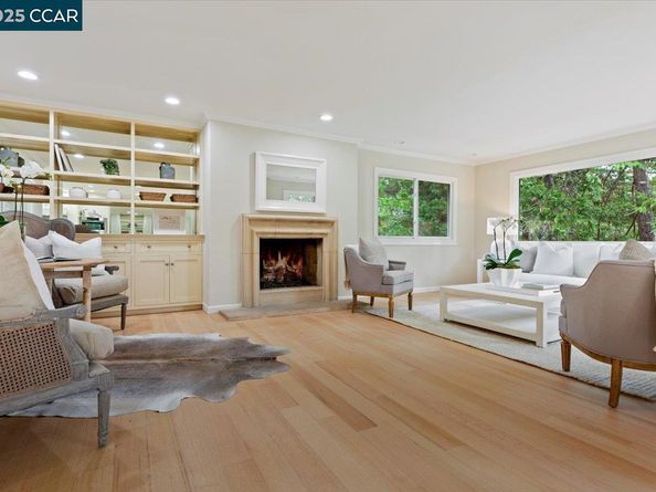 24 Valencia Rd., Orinda CA 94563