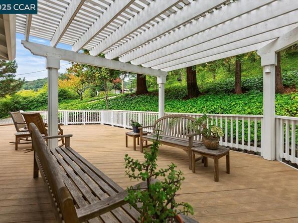 24 Valencia Rd., Orinda CA 94563