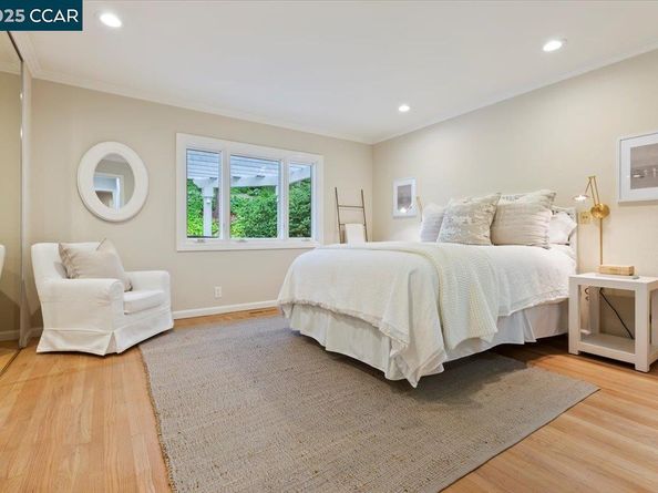 24 Valencia Rd., Orinda CA 94563