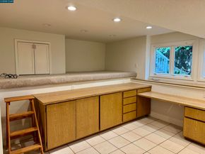 24 Valencia Rd., Orinda CA 94563