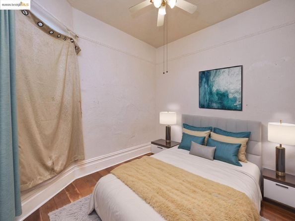 2103 Myrtle St, Oakland CA 94607