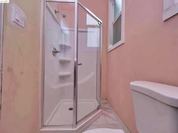 2103 Myrtle St, Oakland CA 94607