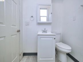 2103 Myrtle St, Oakland CA 94607
