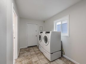 9883 Lawlor St, Oakland CA 94605