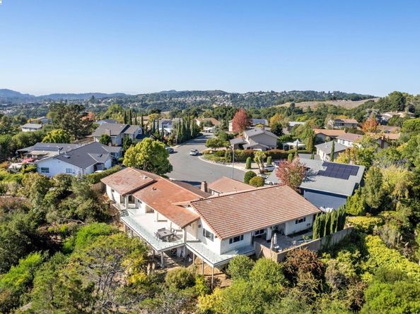 6066 Monte Verde Ct, Castro Valley CA 94552