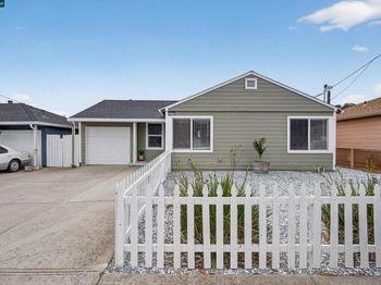 2921 Rollingwood Dr