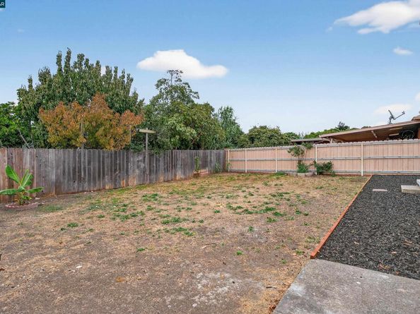 2921 Rollingwood Dr, San Pablo CA 94806