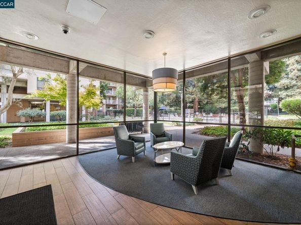 320 N Civic Drive 407, Walnut Creek CA 94596