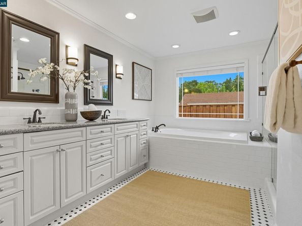 4 Bueno Ct, Danville CA 94526