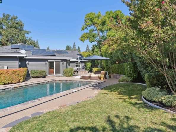 4 Bueno Ct, Danville CA 94526