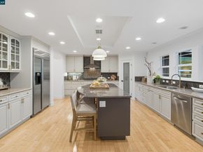 4 Bueno Ct, Danville CA 94526