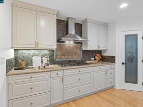 4 Bueno Ct, Danville CA 94526