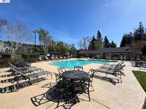 630 Canyon Oaks Drive D, Oakland CA 94605
