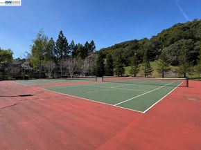 630 Canyon Oaks Drive D, Oakland CA 94605