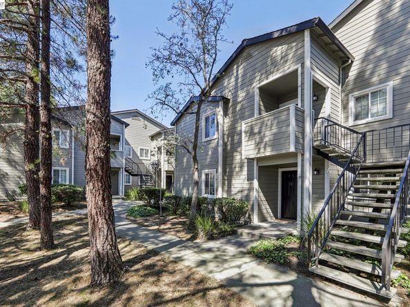 630 Canyon Oaks Drive D, Oakland CA 94605