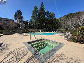 630 Canyon Oaks Drive D, Oakland CA 94605