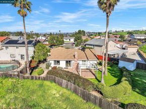 121 Fir Ct, Hercules CA 94547