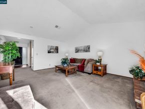 121 Fir Ct, Hercules CA 94547