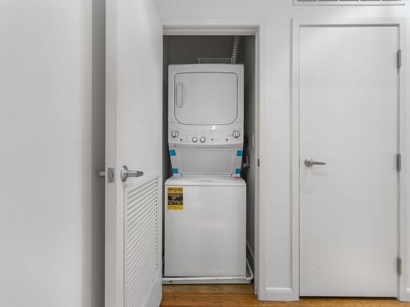 428 Alice St 304, Oakland CA 94607