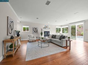 376 Blue Oak Ln, Clayton CA 94517