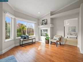 376 Blue Oak Ln, Clayton CA 94517