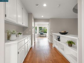 376 Blue Oak Ln, Clayton CA 94517