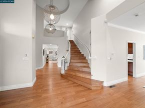 376 Blue Oak Ln, Clayton CA 94517