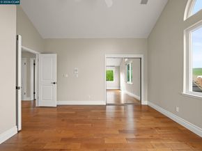 376 Blue Oak Ln, Clayton CA 94517