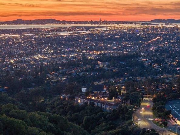 4630 Redwood Rd, Oakland CA 94619