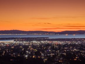 4630 Redwood Rd, Oakland CA 94619