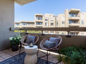 5335 Broadway Ter 301, Oakland CA 94618