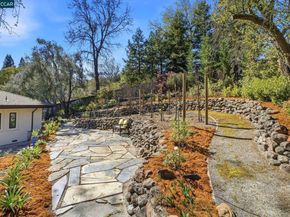 8 Simo Street, Alamo CA 94507