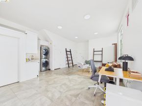 2932 Filbert St 2, Oakland CA 94608