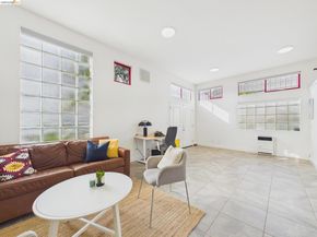 2932 Filbert St 2, Oakland CA 94608