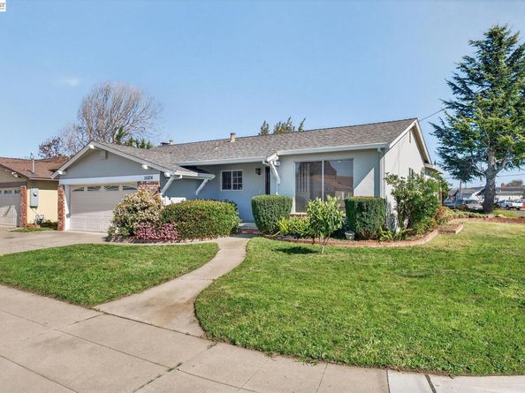 15524 Montreal St, San Leandro CA 94579