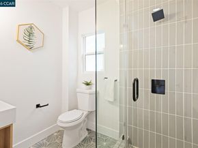 6055 Majestic Ave, Oakland CA 94605