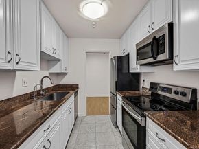 771 Kingston Ave 104, Oakland CA 94611