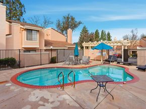 685 Palomino Dr D, Pleasanton CA 94566