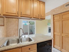 685 Palomino Dr D, Pleasanton CA 94566