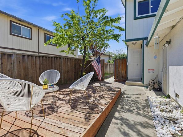 8318 Mulberry Pl, Dublin CA 94568