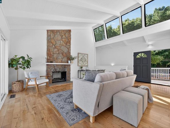 3424 Woodview Dr, Lafayette CA 94549
