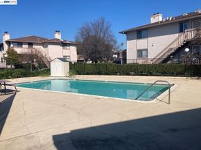 25129 copa del oro 147, Hayward CA 94545