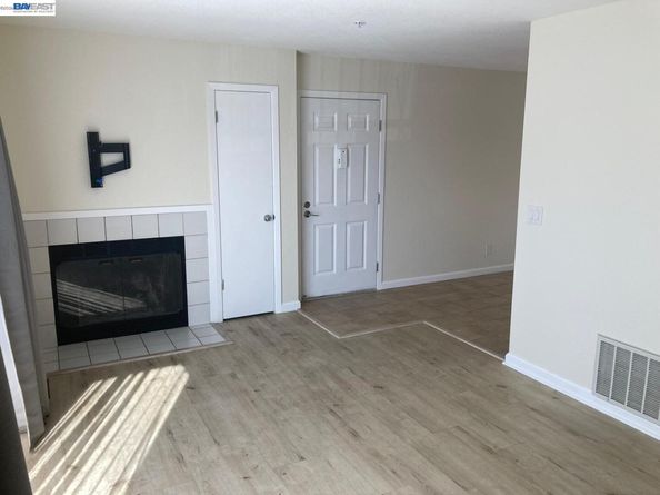 25129 copa del oro 147, Hayward CA 94545