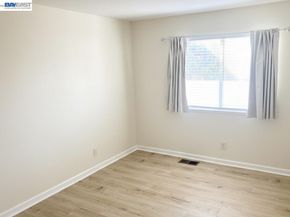 25129 copa del oro 147, Hayward CA 94545