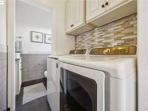 2749 E 17th St, Oakland CA 94601