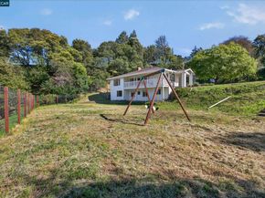 6 Del Valle, Orinda CA 94563