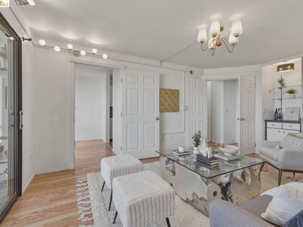 6 Commodore Dr C450, Emeryville CA 94608